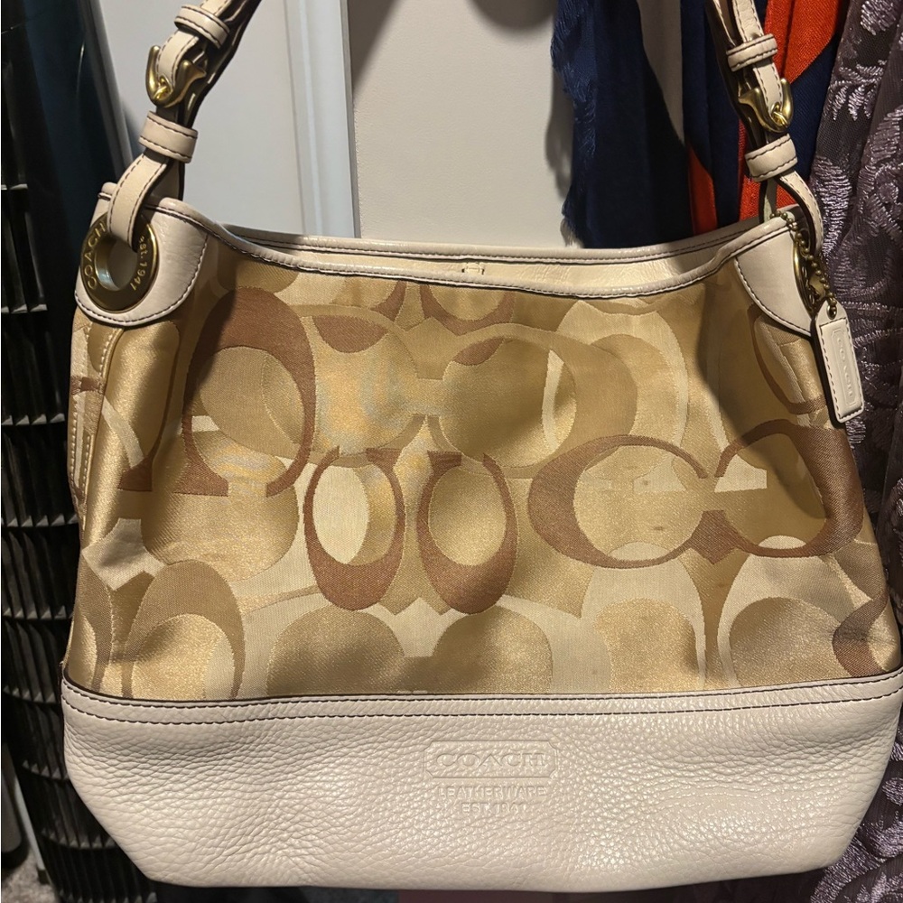 Coach Tan and Cream Shoulder Bag with Signature Monogram - Picture 3 of 4